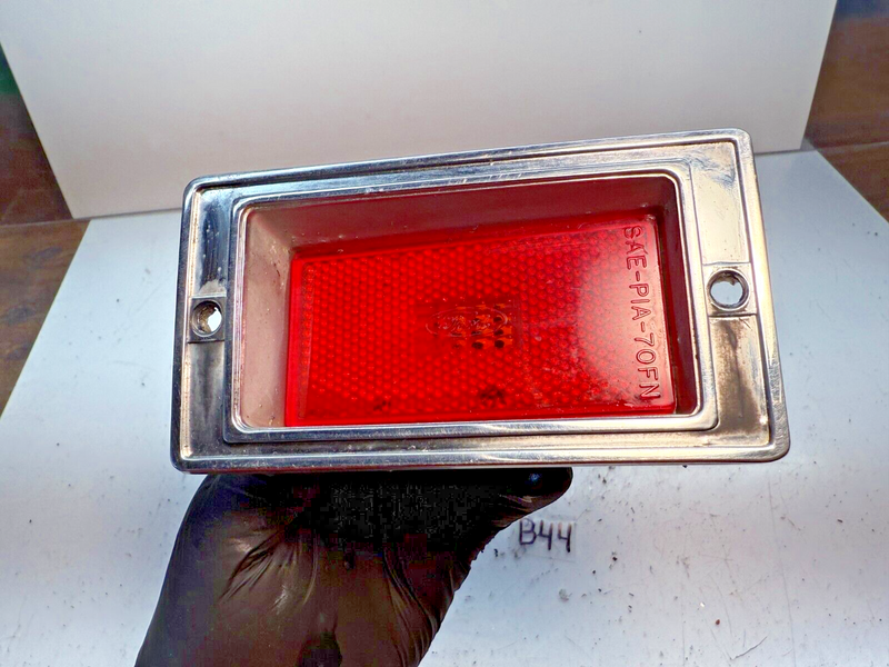 1970 1971 Ford Torino GT Cobra CJ SCJ LH Rear Side Marker Light 70 71 B44-13