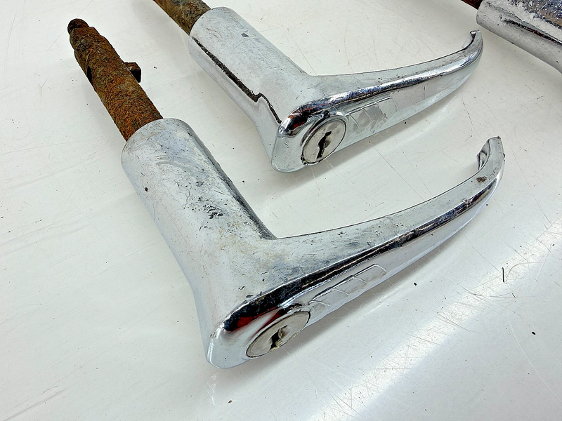 (1) 1939 1940 1941 BUICK PONTIAC OLDS REAR TRUNK LID LOCKING HANDLE ROD RAT C34