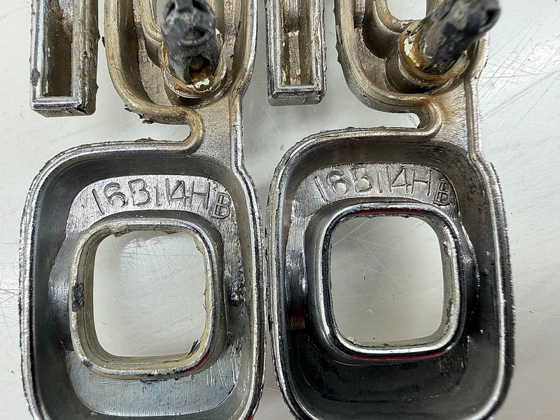 OEM 1980 1981 1982 FORD TRUCK F-350 EMBLEM PAIR E0TB-16B114-HB E7-116