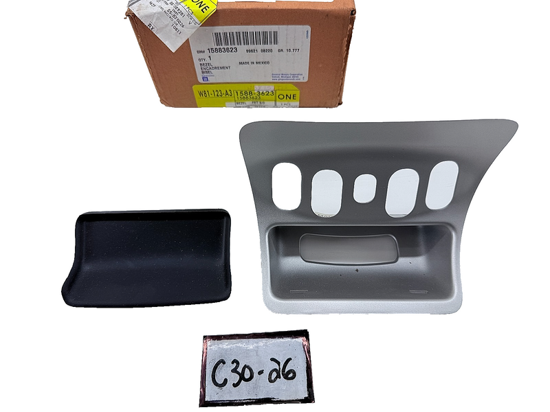 NEW OEM 2006 CHEVROLET HHR DASH BEZEL Trim Panel SILVER 15883623 C30-26