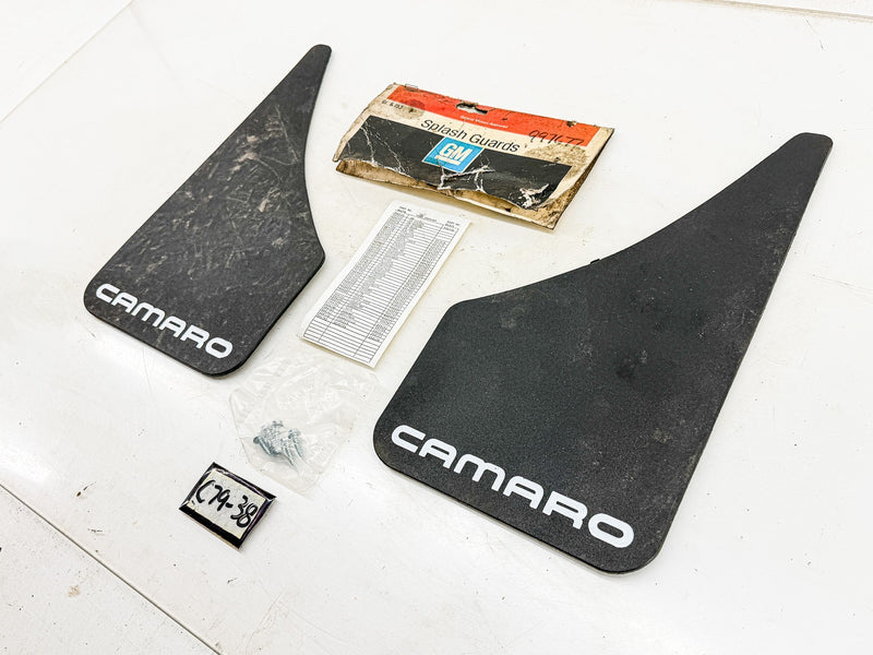 NOS 1982 - 1992 CHEVROLET CAMARO SPLASH GUARDS MUD FLAPS PAIR 997677 C79-38