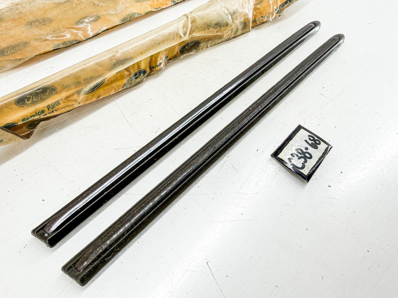 NOS 1973 FORD TORINO FRONT FENDER MOLDING TRIM PAIR D3OZ-16003-B C38-68