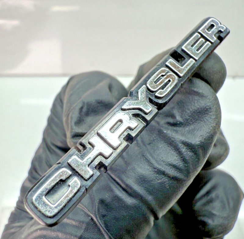 (1) VINTAGE NOS Chrysler 2 3/8" Dash Board Emblem Badge Logo Name B32-152