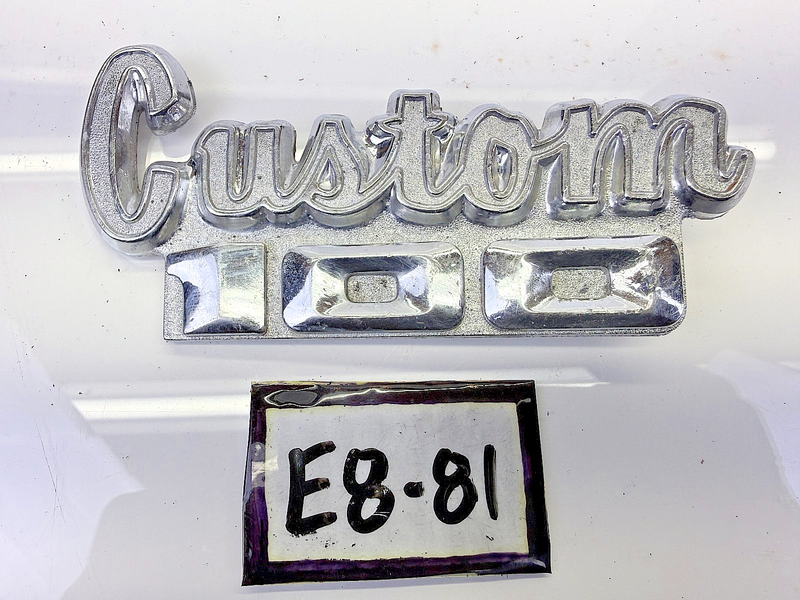 OEM 1971 - 1980 Dodge D100 Truck Pickup Custom 100 Emblem 3498345 E8-81