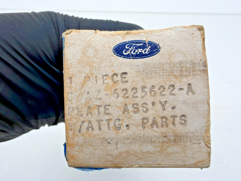 NOS 1969 1970 FORD F100 F250 F350 GALAXIE CUSTOM EMBLEM C9AB-62291B62-C C56-17