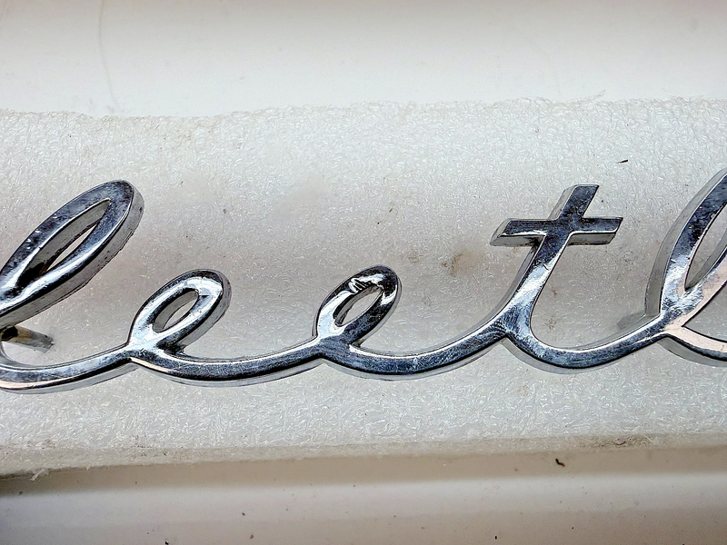 Original 1941 - 1948 Chevy FLEETLINE Trunk Lid EMBLEM / NAME PLATE GM E8-66