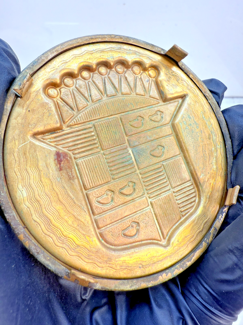 Vintage OEM 1941 - 1952 Cadillac Hubcap Center Medallion Made In U.S.A E6-36