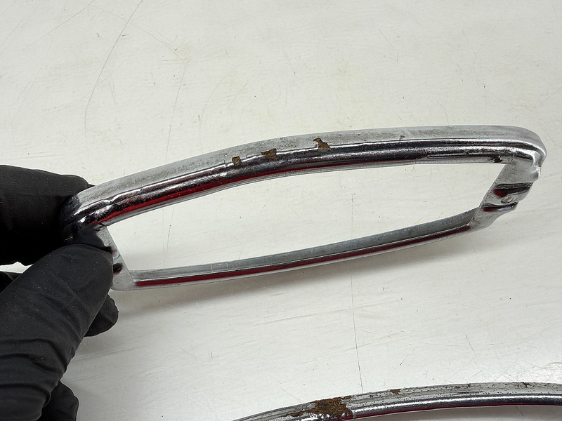 OEM 1941 1942 1946 1947 1948 GM Chevrolet Car Taillight Trim Bezel E7-105