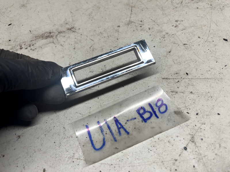 OEM 1969 Chevrolet Chevelle Camaro Side Marker Lens Chrome Housing #3942749 B18