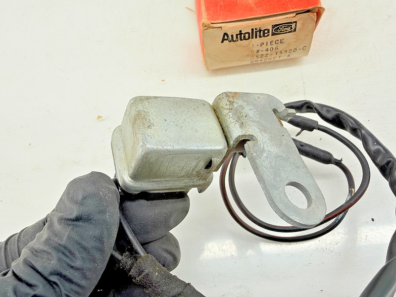 NOS 1964 1965 1966 Mustang Fastback Coupe Vert 3SPEED BACK UP LAMP SWITCH C60-19