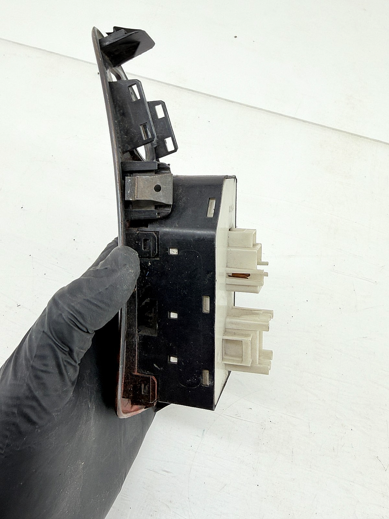 OEM 2000 - 2005 Chevrolet Malibu Driver Master Window Mirror Switch C30-59