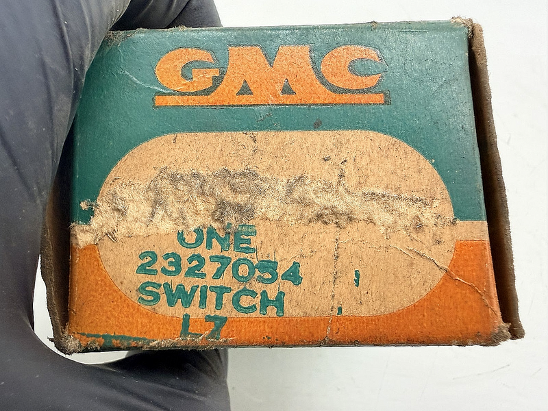 NOS 1958 - 1966 Chevrolet Chevy Truck Air Brake Stop Light Switch 2327054 C77-70
