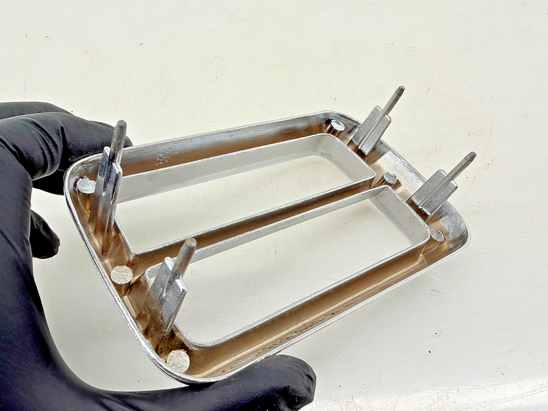 NOS 1974 - 1978 Ford Mustang RH Parking Lamp Door Bezel D4ZB-13236-AA C60-40