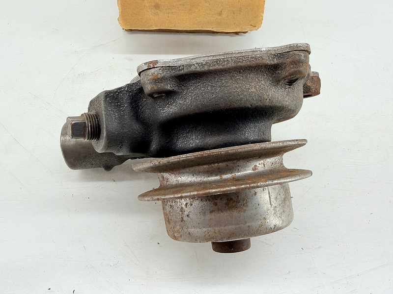 NOS 1939 - 1959 CHEVY GMC Truck Water Pump Assembly with Pulley GM 598309 B66-64