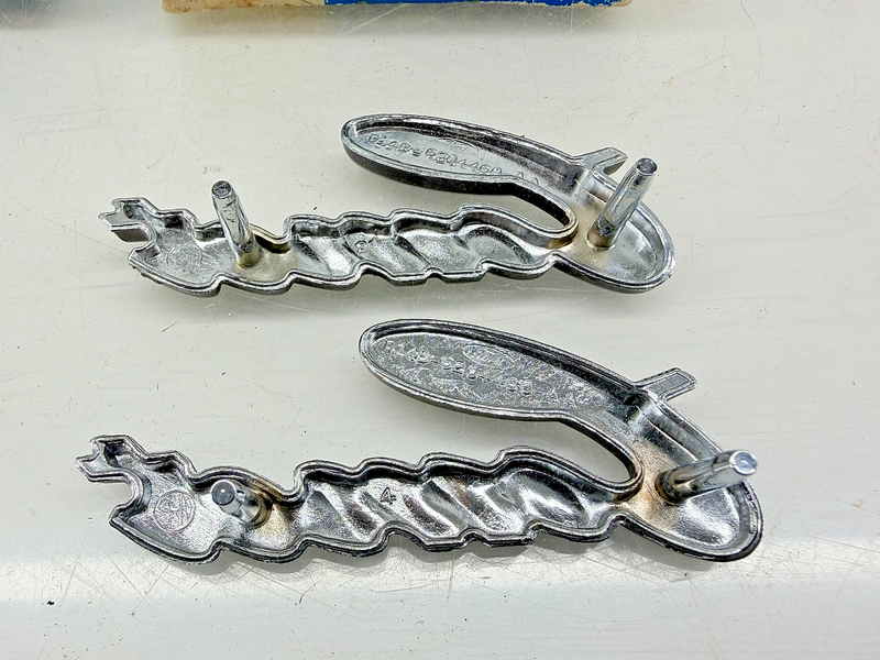NOS 1971 - 1977 Mercury Comet Dash Chrome Script Emblem D14B-6204460-AA C57-36
