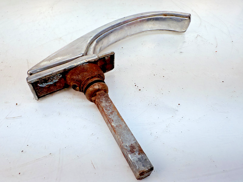 1941 FORD SUPER DELUXE OUTSIDE STAINLESS DOOR HANDLE 11A-702350 FLATHEAD B1-12