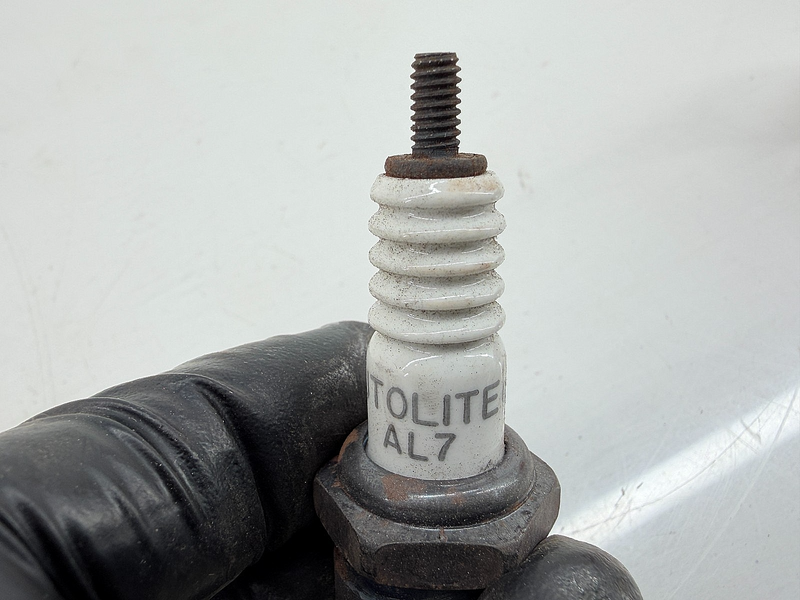 NOS 1949 - 1953 / 1961 - 1963 FORD Spark Plugs 352-390 - 406 FE 7RA-12300-C C66