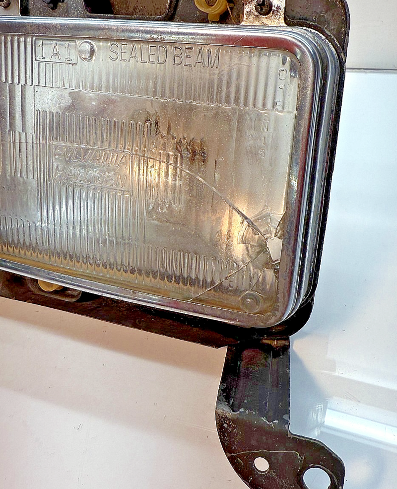 Vintage Original Audi Pair of Headlights head light Set C10-99
