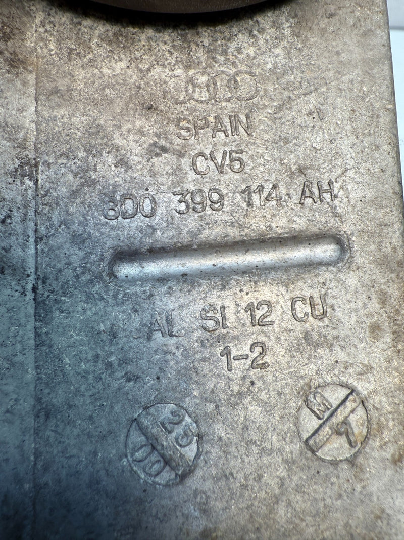 OEM Audi A4 S4 B5 8D 1996 Gearbox Mounting Bracket 8D0399114AH LIU19879 C14-8