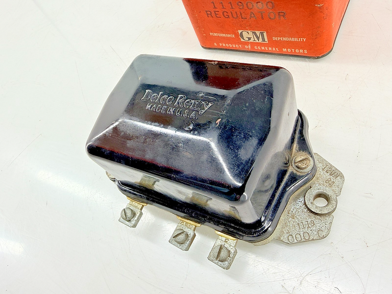 NOS 1955 1956 1957 Chevrolet Tri Five 5 Voltage Regulator GM 1119000 C71-25