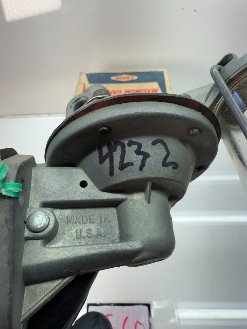 NORS CAPAC 1953 International Truck 220ci Rebuilt Fuel Pump 4232 F-60