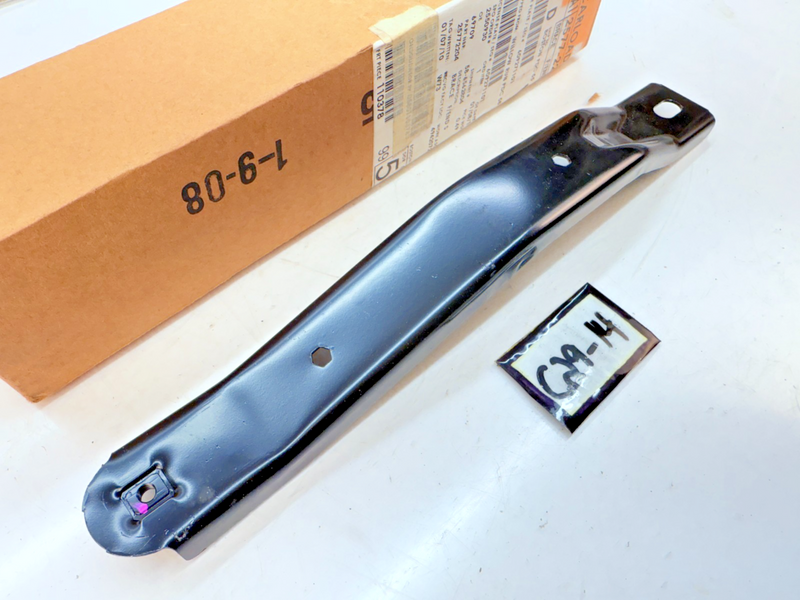 NEW OEM 2004 - 2009 SRX FRONT UPPER TIE BAR BRACE BRACKET 25772204 C29-14