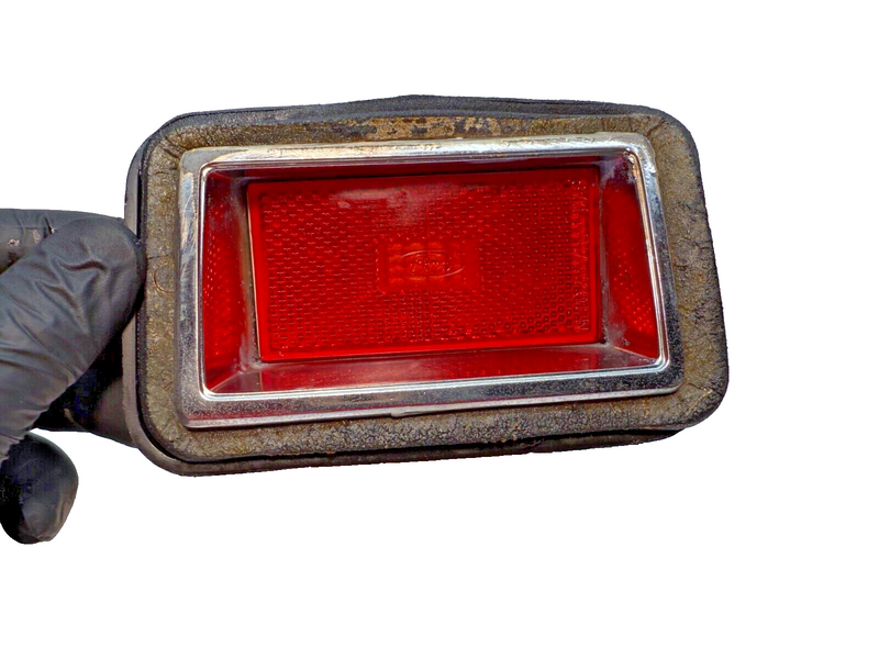 1970 Ford Ranchero/Mustang Rear RH Side Marker Light 70 B44-17