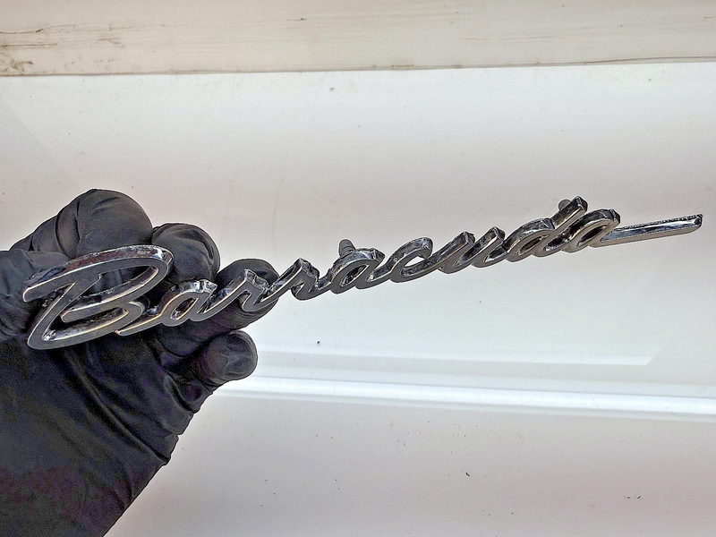 Vintage OEM 1968 Plymouth Barracuda Front Emblem 68 2786559 E8-61