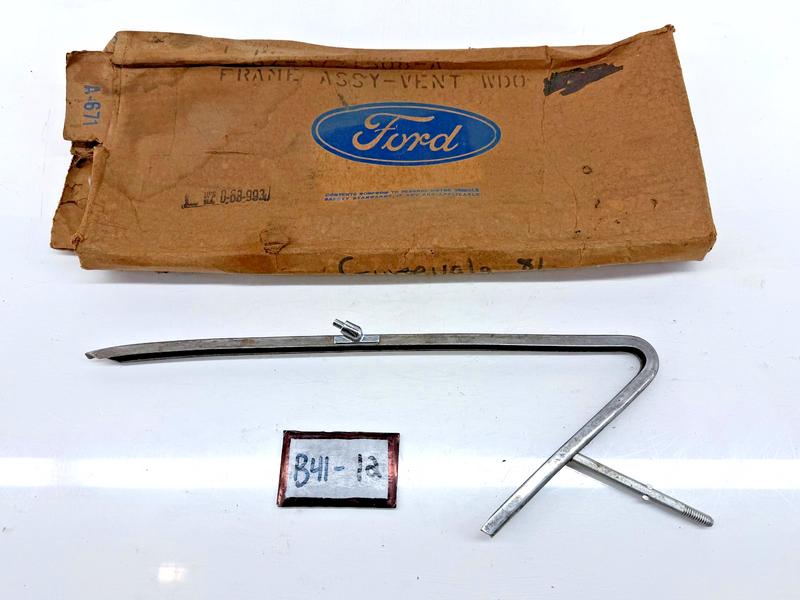 NOS Ford 1970 1971 Torino 4Dr Hdtp Door Vent Window Frame RH D0OZ5721608A B41-12