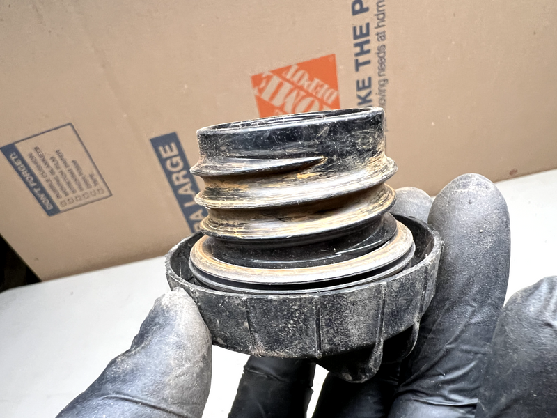 For 1975-1986 Chevrolet K10 Gas & Radiator Cap *LOT* 76 77 78 B19 B20