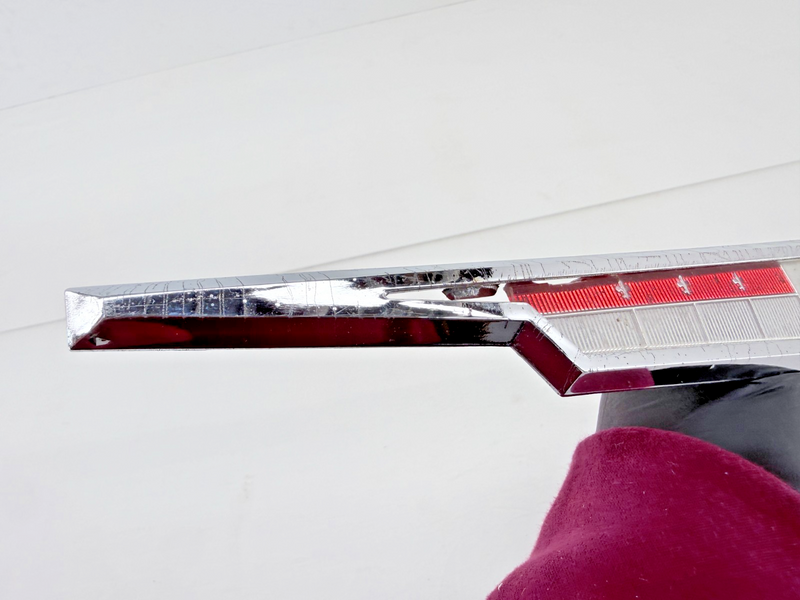 OEM 1962 CHEVROLET IMPALA BELAIR BISCAYNE TRUNK EMBLEM 3816347 C46-19