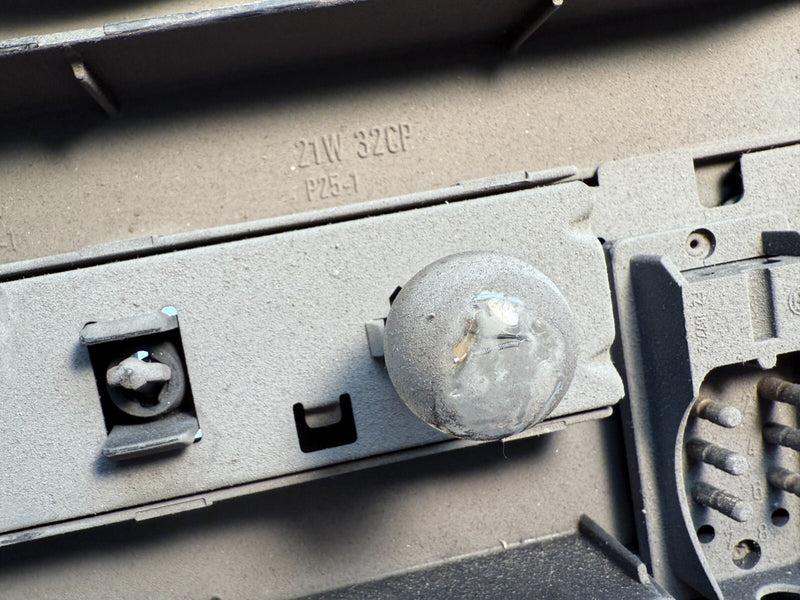 OEM 1981 - 1991 Mercedes W126 C126 Rear Right Tail Light Lamp Back Housing C13-2