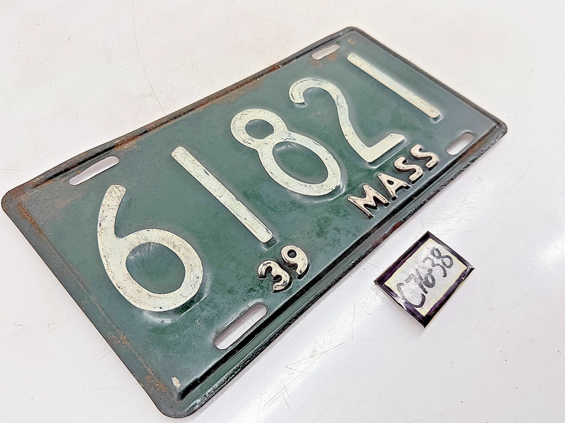 Orig. Paint 1939 61821 Massachusetts License Plate Sign MA 61.821 C76-38