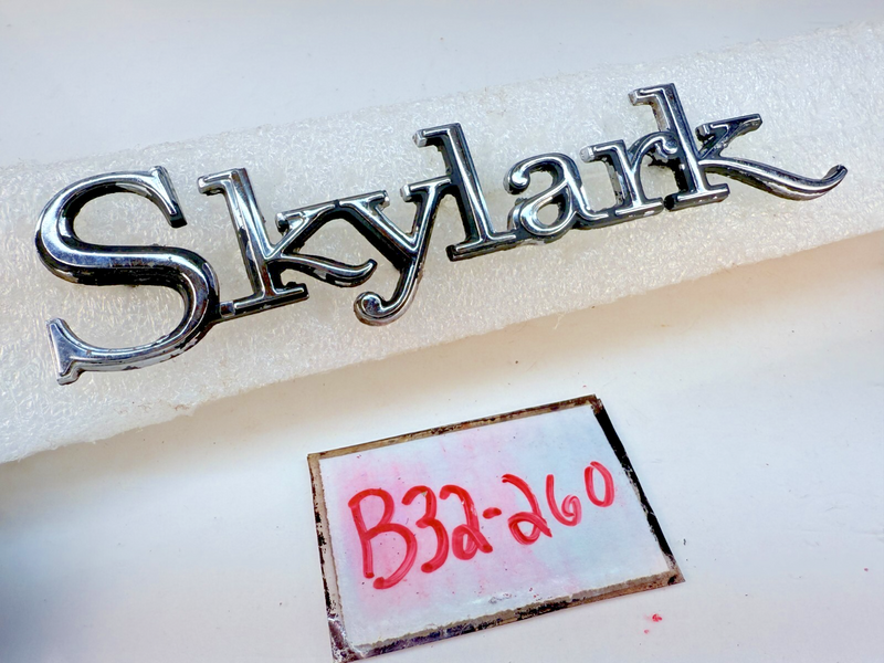 OEM 1968 - 1972 Buick Skylark Emblem Badge Nameplate Script Trim 69 70 B32-260