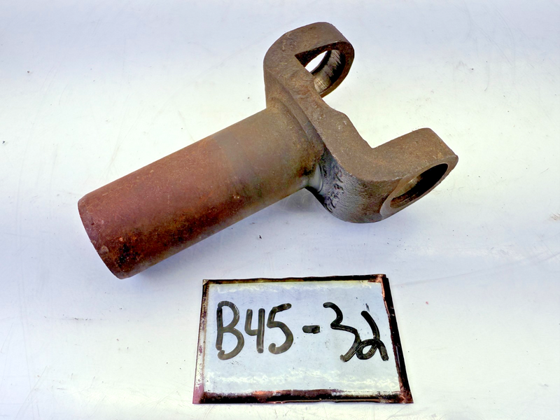 OEM GM Spicer Drive Shaft Yoke C-23-379 B45-32