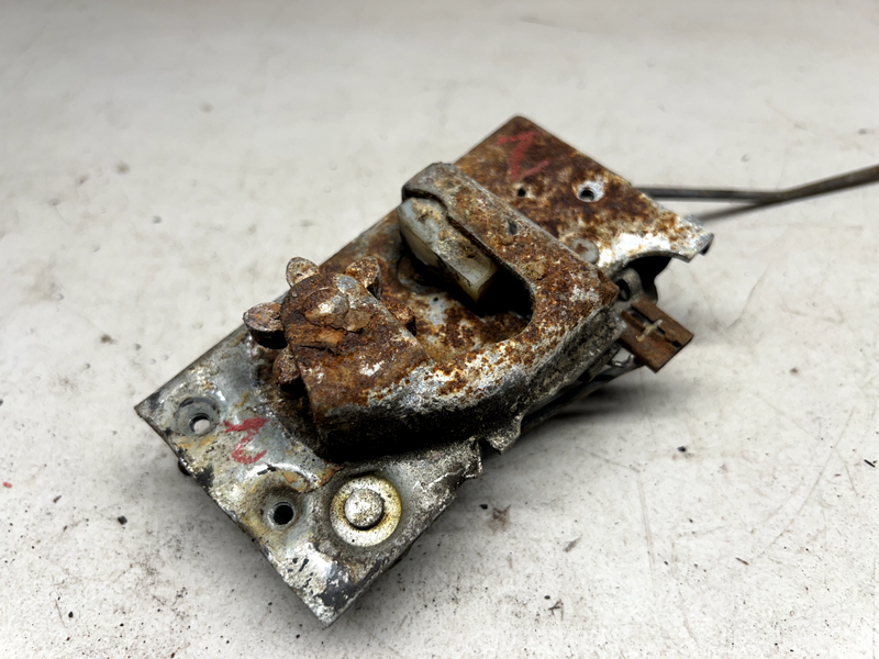 1965-66 Plymouth Barracuda Passenger Door Latch Assembly B20-1