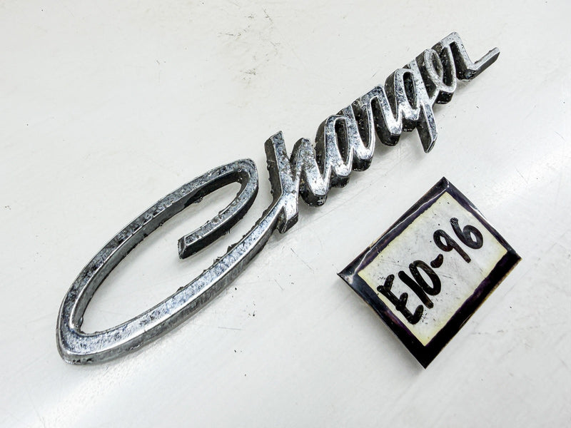 Vintage 1966 - 1974 DODGE CHARGER FENDER EMBLEM 2841886 E10-96