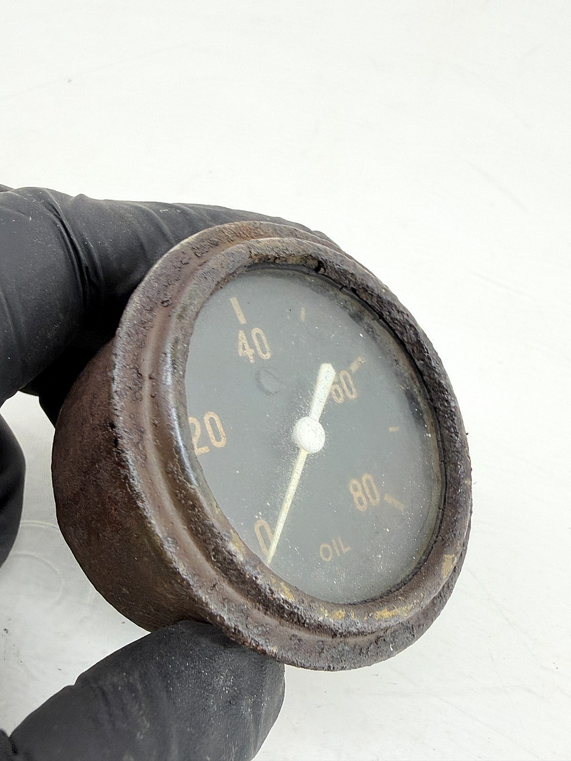 OEM 1940's Ford GPW Jeep Willys MB M38 Oil Pressure Gauge 0-80 PSI WWII C67-110