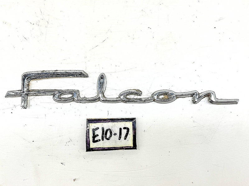 Vintage 1968 FORD FALCON FENDER SCRIPT EMBLEM C8DB-62291862-A E10-17