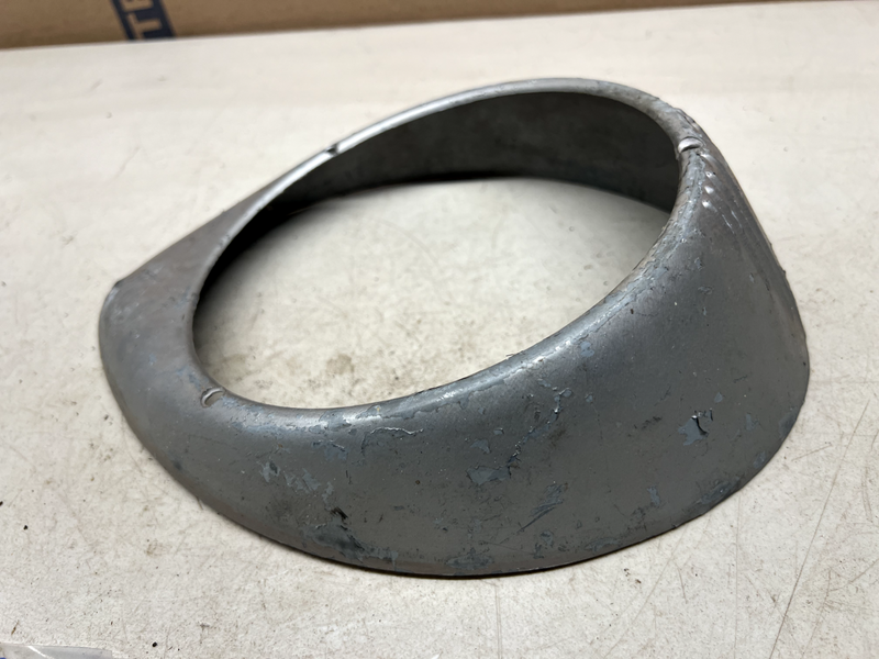 1938-1941 FORD Deluxe ELECTROLINE H-10 HEADLAMP BEZEL TRIM PAIR 38 39 40 41 B34