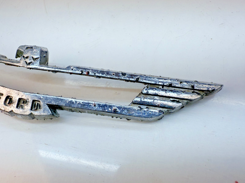 OEM 1956 1957 FORD THUNDERBIRD T-Bird Front Emblem BAB-88392-B E5-65