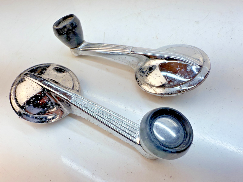 1949 - 1962 Chevy Corvette Bel Air Impala PAIR Door Window Crank Handle B79-7