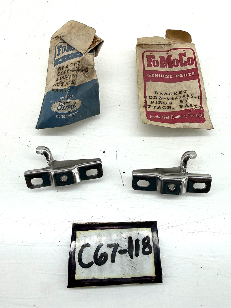 NOS 1960 - 1963 FORD FALCON VENT WINDOW PIVOT BRACKETS C0DZ-6421464-C C67-118