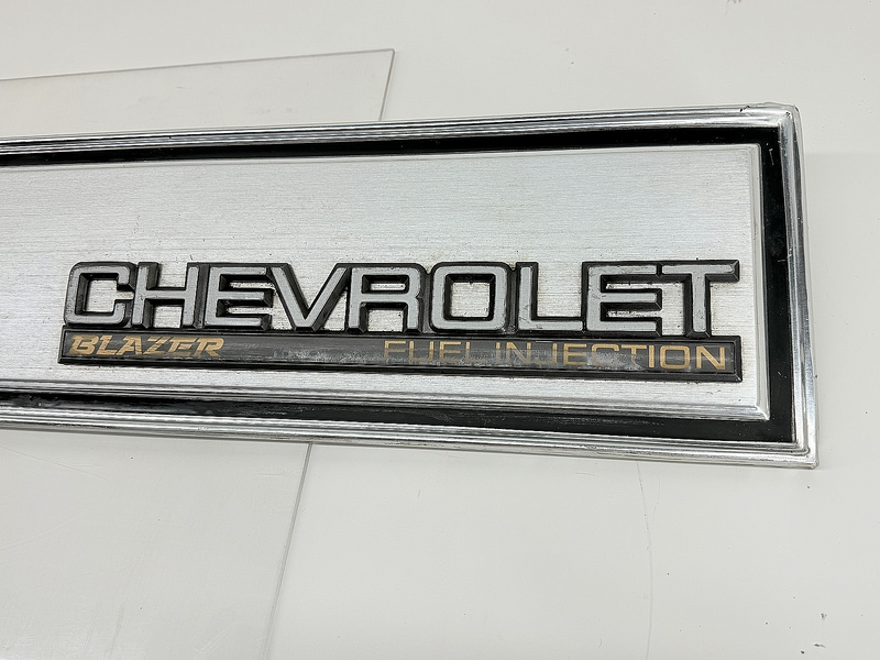OEM 1981 - 1991  CHEVY K5 BLAZER TRIM PANEL MOLDING TAILGATE BAND U3B-62