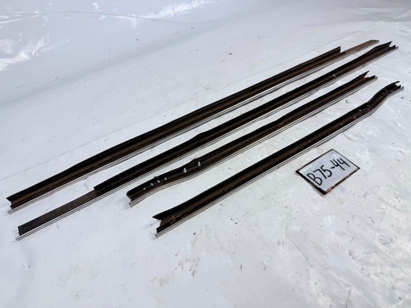 OEM 1959 1960 Chevy Impala WINDOW BELT LINE Moulding Trim Bel Air 59 B75-44