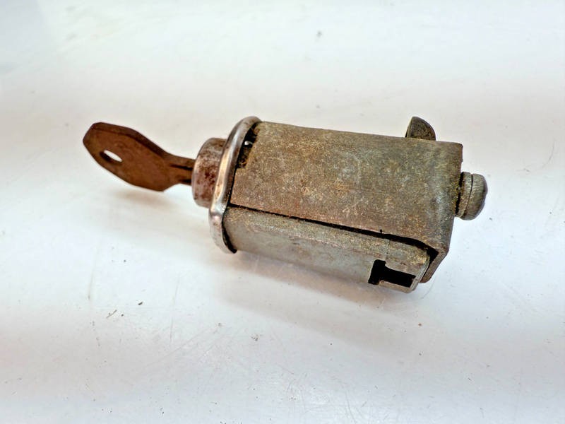 OEM 1955 - 1962 Chevy Belair Corvette Dash Glove Box Latch Lock w/Key B83-76