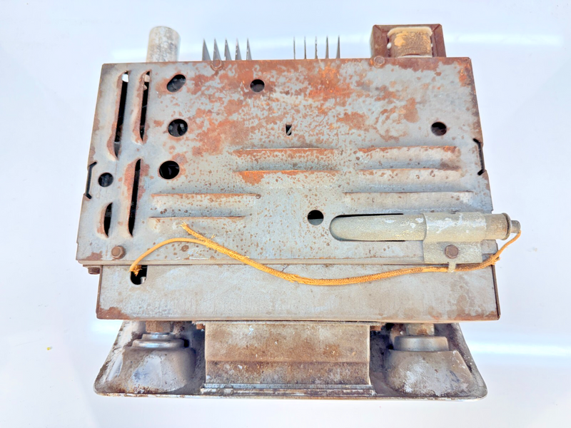 OEM 1959 - 1960 CHEVROLET IMPALA BELAIR BISCAYNE AM RADIO 59 60 B68-1