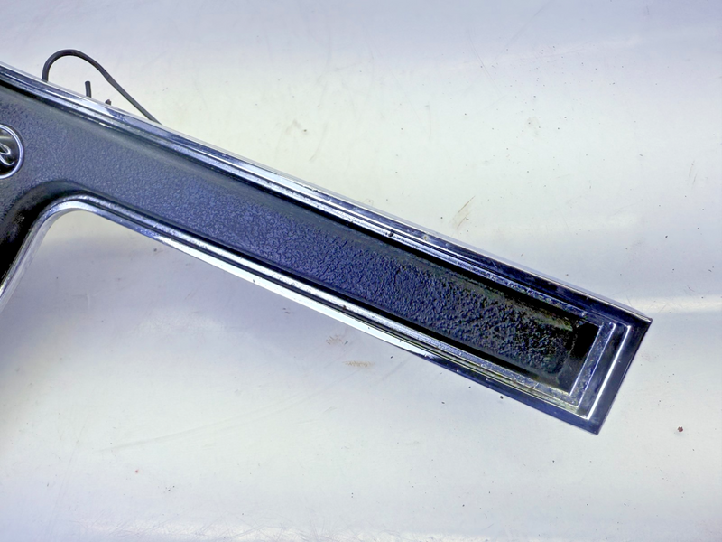 OEM 1967 1968 Buick Steering Wheel Center Pad Horn Bar Riviera Electra B12-13