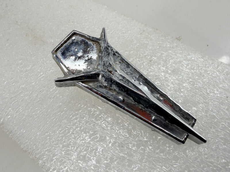 OEM 1967 Plymouth Fury Sport Rear Trunk Emblem 2783011 E9-27