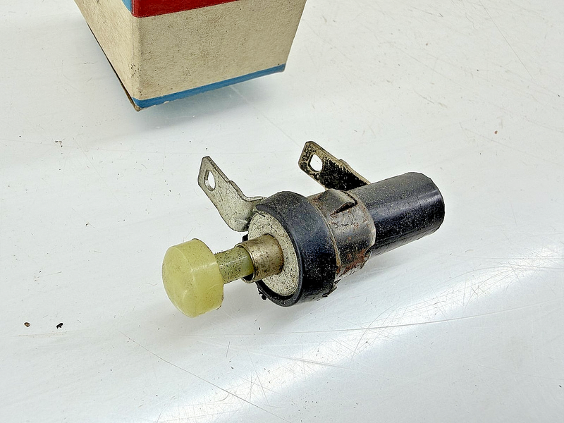 NOS 1969 - 1974 DODGE PLYMOUTH CHRYSLER STOP LAMP SWITCH MOPAR 2926275 C76-123